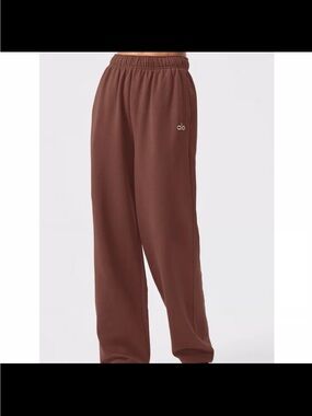 ALO Yoga Accolade Straight Leg Sweatpants CHESTNUT 🌰 UNISEX SIZE: SMALL NWOT 🏷️
